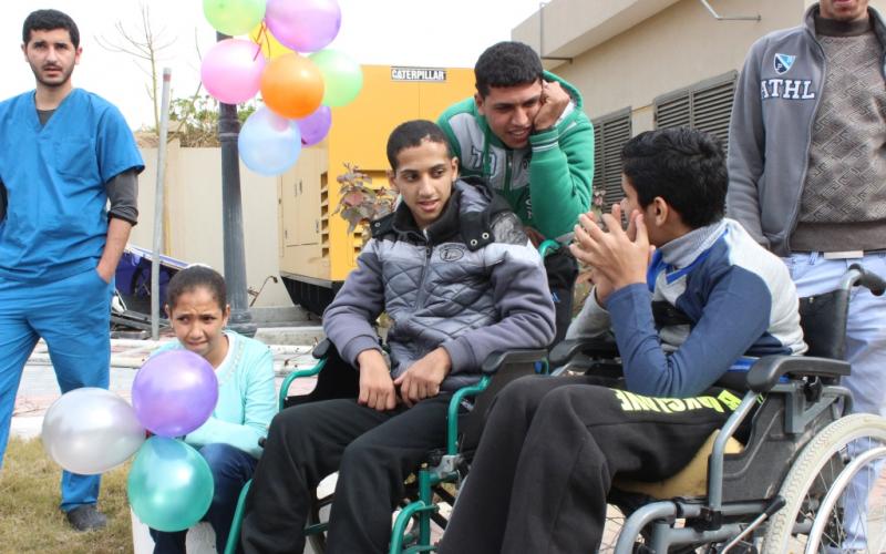 بالصور: حفل ترفيه للمرضى وجرحى العدوان