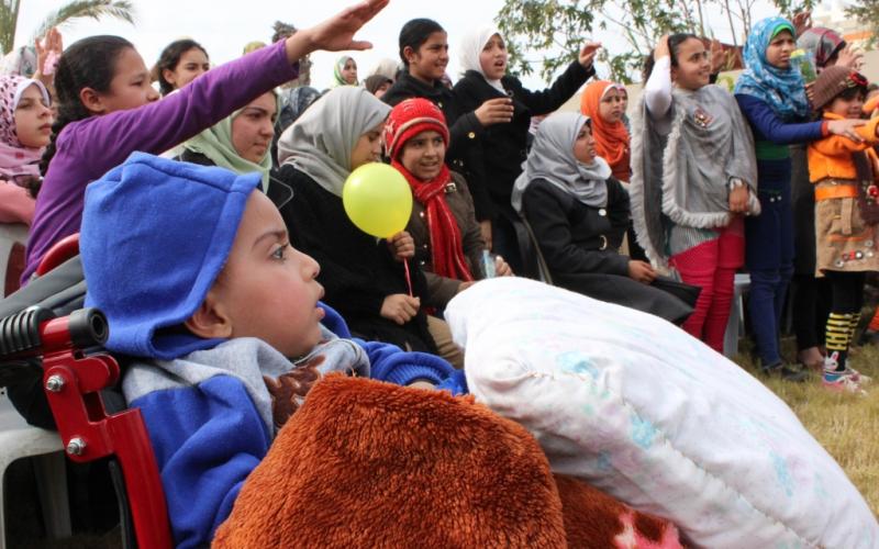 بالصور: حفل ترفيه للمرضى وجرحى العدوان