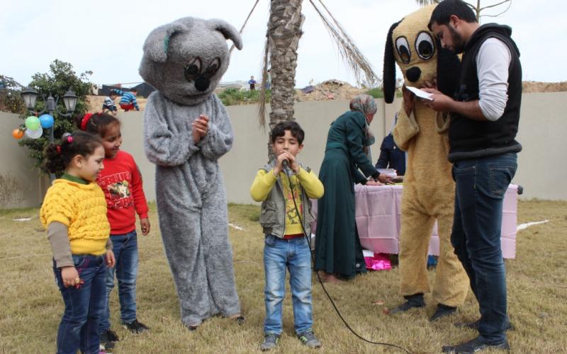 بالصور: حفل ترفيه للمرضى وجرحى العدوان