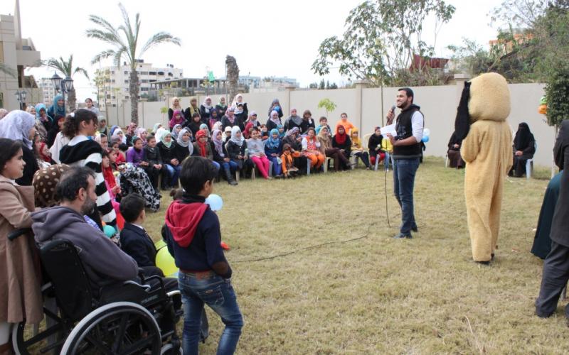 بالصور: حفل ترفيه للمرضى وجرحى العدوان
