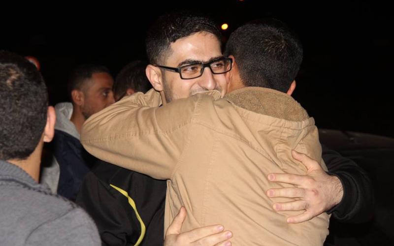 بالصور: الاحتلال يفرج عن الطالب القدومي