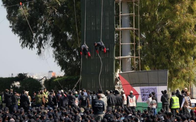 صور: تخريج مخيمات "طلائع التحرير" بغزة
