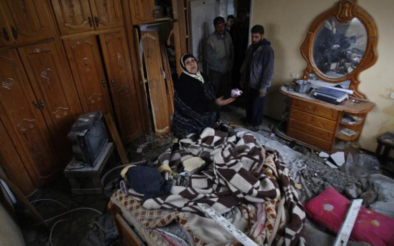 صور.. عائلة فلسطينية تنجو من الموت بأعجوبة