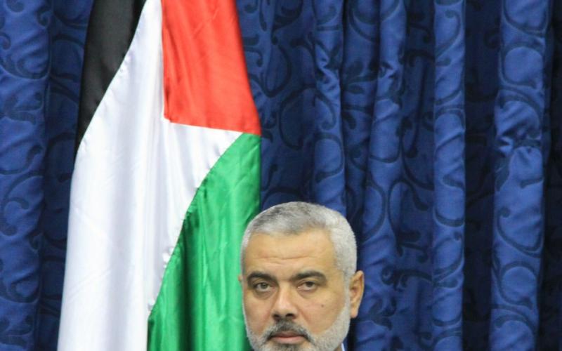 بالصور.. "هنية" يكرم قافلة "الوفاء لفلسطين"