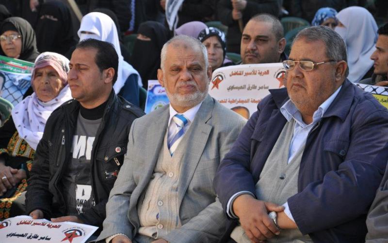 بالصور.. كيف للشعر أن يكسر القيد؟