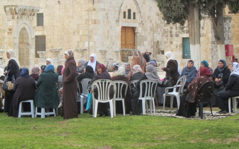 بالصور.. "فيجلين" والمجندات يدنسون الأقصى