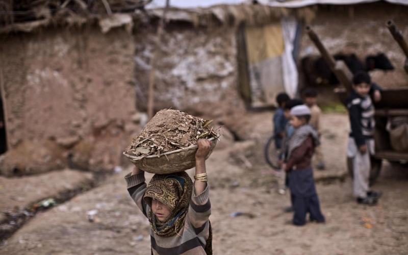 صور: أفغان يعيشون خارج عالمنا