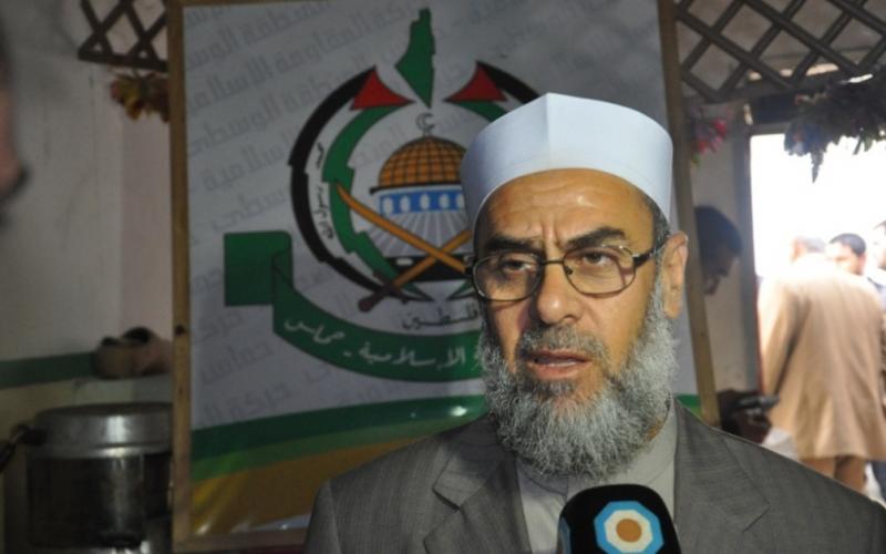 بالصور: "حماس" تسلم 16 بيت تم ترميمها بالوسطى