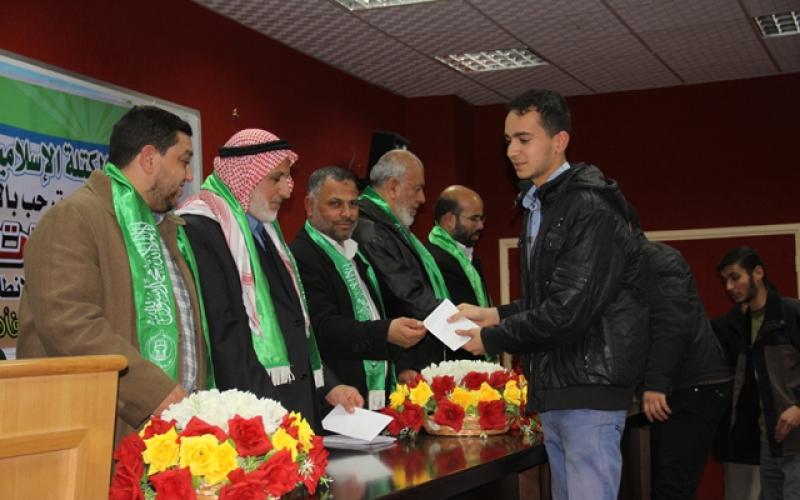 صور: توزيع الكتلة للمنج الطلابية بخانيونس