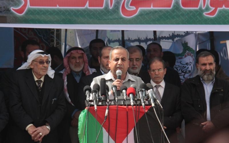 صور: جلسة طارئة للتشريعي أمام معبر رفح