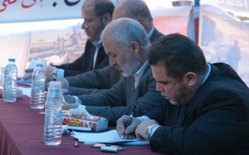 صور: جلسة طارئة للتشريعي أمام معبر رفح
