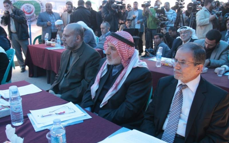 صور: جلسة طارئة للتشريعي أمام معبر رفح