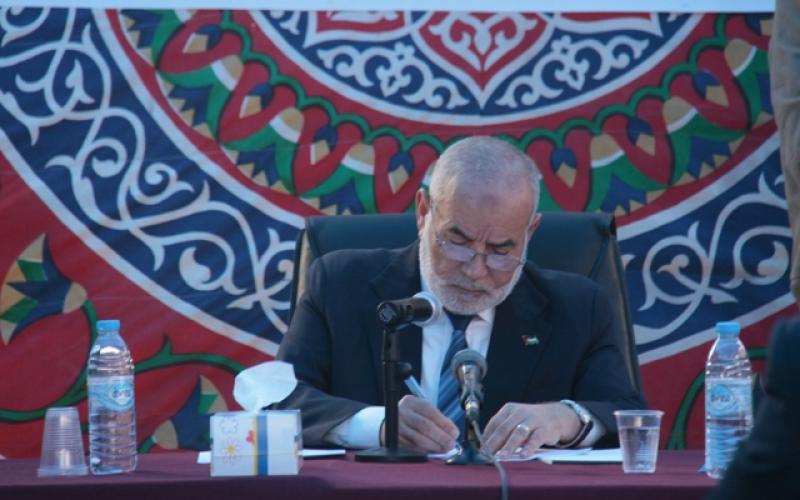 صور: جلسة طارئة للتشريعي أمام معبر رفح