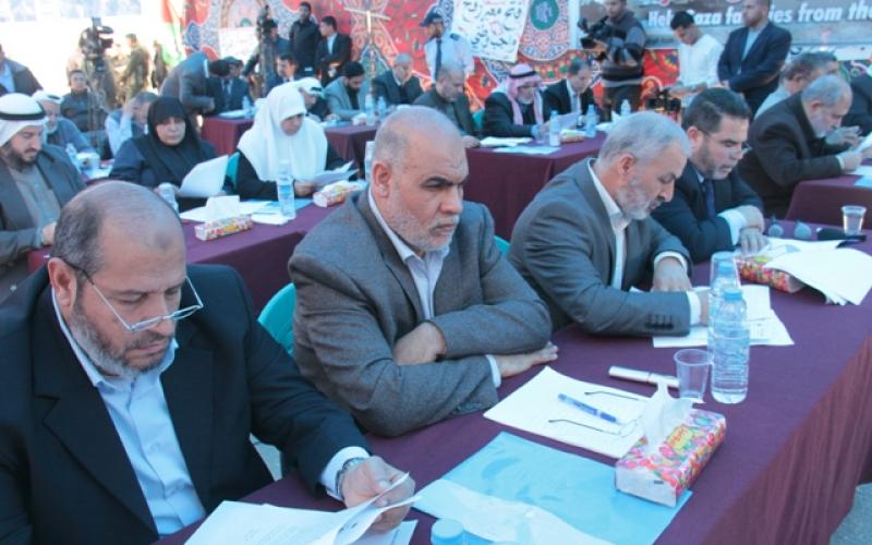 صور: جلسة طارئة للتشريعي أمام معبر رفح