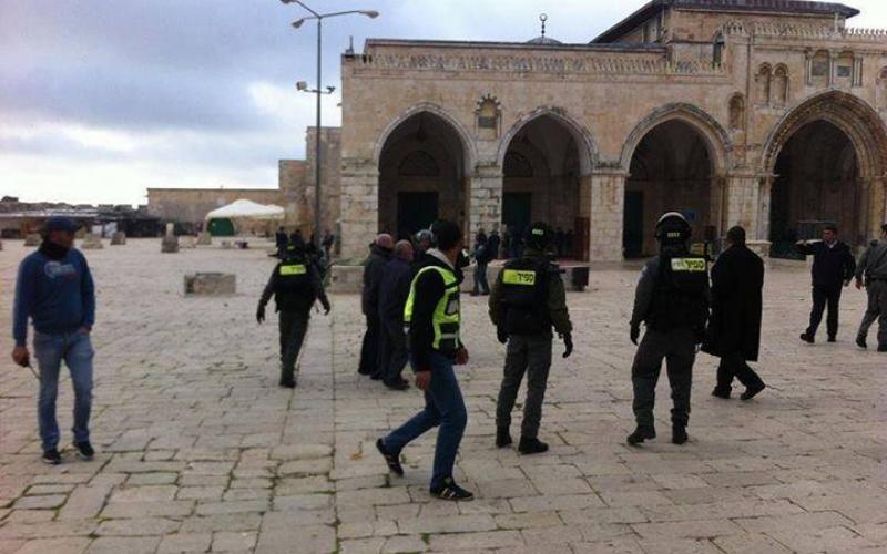 صور: مواجهات عنيفة في باحات الأقصى