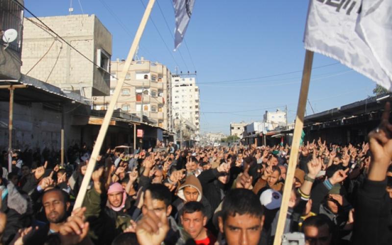 صور: مسيرة برفح رفضاً لقرار حظر القسام