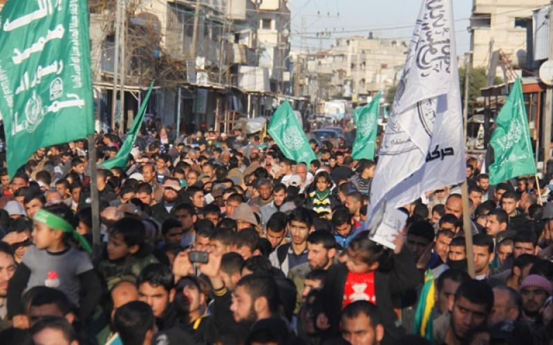 صور: مسيرة برفح رفضاً لقرار حظر القسام