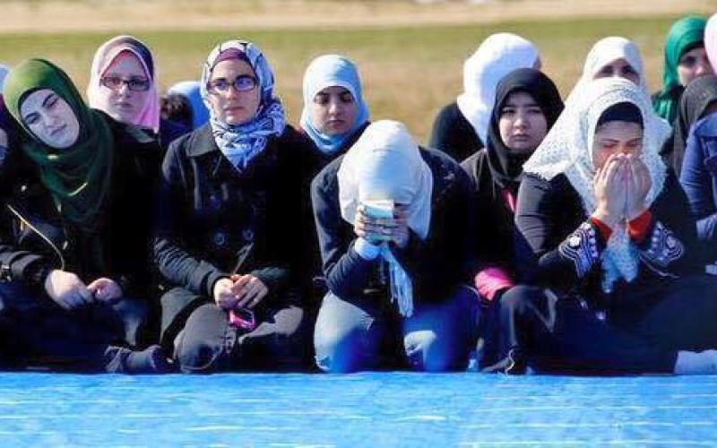 صور: جنازة 3 فلسطينيين قتلهم إرهابي بأمريكا