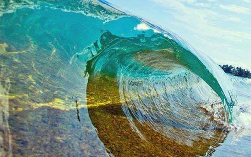 صور: مشاهد رائعة لأمواج البحر المتلاطمة