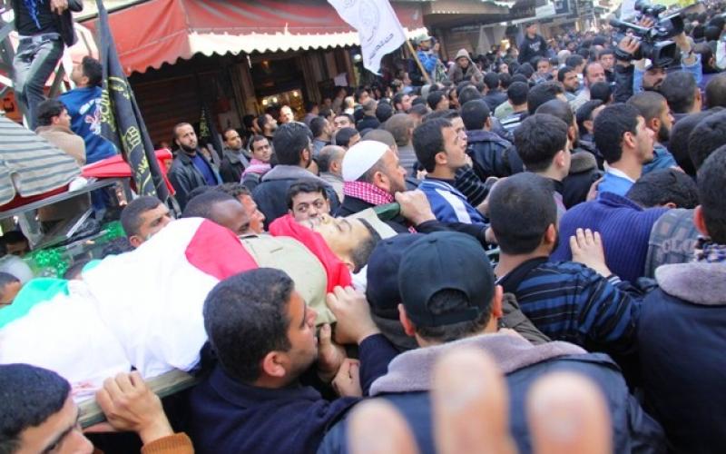 صور.. غزة تودع شهداءها بجنازة حاشدة