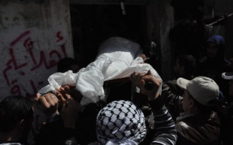بالصور.. الآلاف يودعون القيسي بينهم ابنه ووالده
