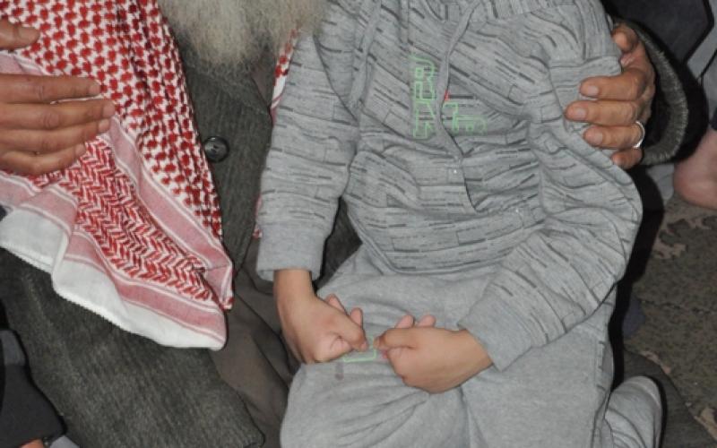 بالصور.. الآلاف يودعون القيسي بينهم ابنه ووالده
