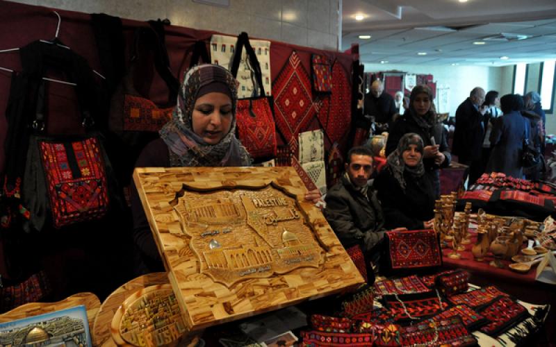 صور.. معرض "التراث الفلسطيني" بنابلس