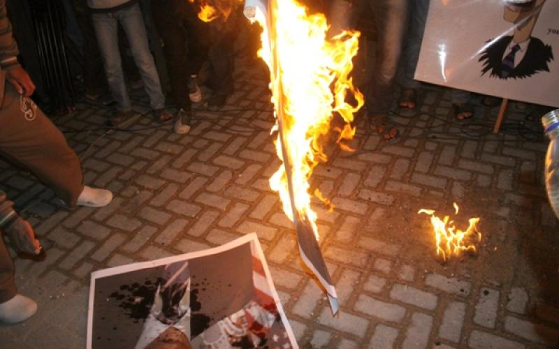 صور: مسيرة بجباليا تنديدا ً بزيارة أوباما