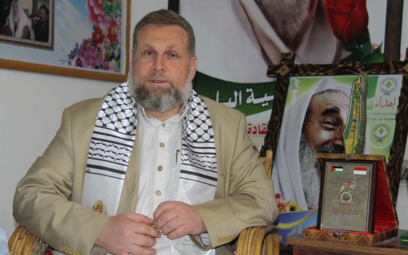 بالصور: هنية بين ذوي "الشيخ" في ذكراه التاسعة