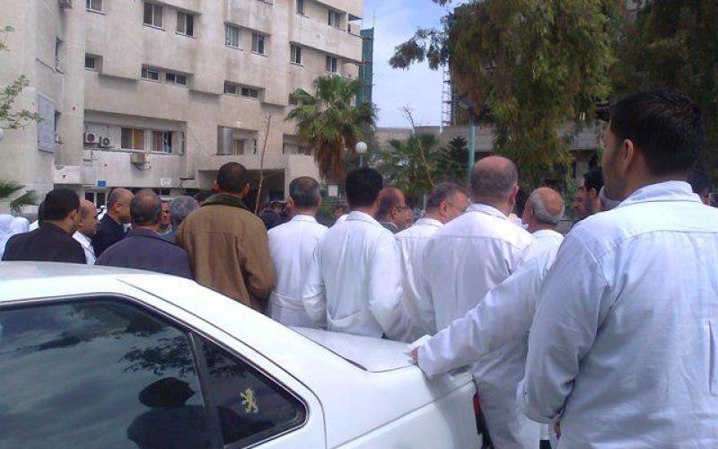 صور: اعتصام لتمريض الشفاء للمطالبة بحمايتهم