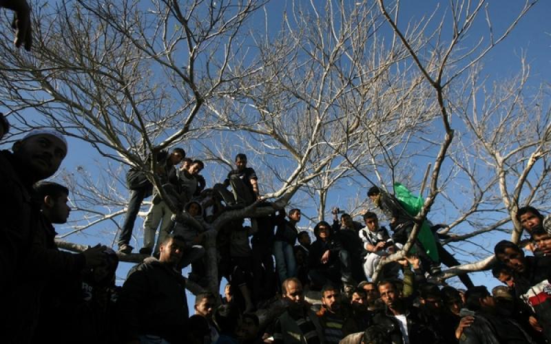 صور: خانيونس تشيع الشهيد "العمور"
