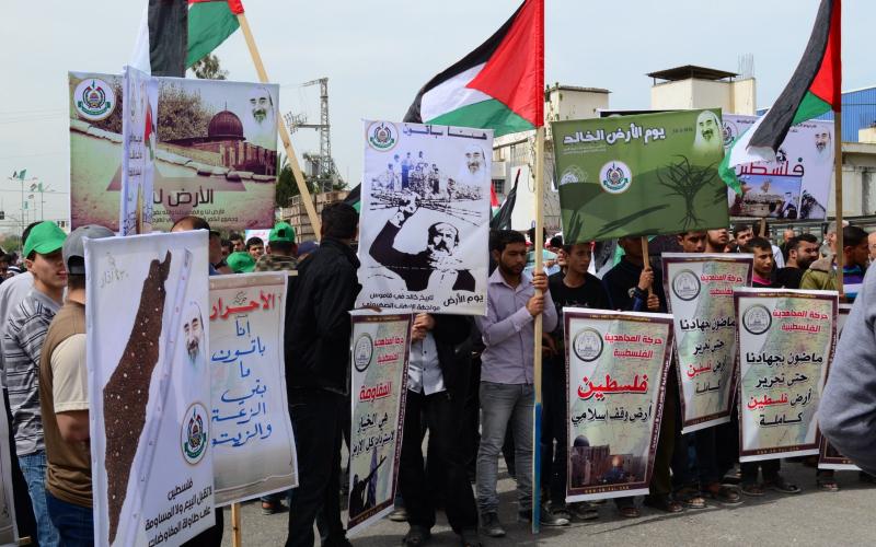 صور: إحياء "يوم الأرض" على حدود غزة