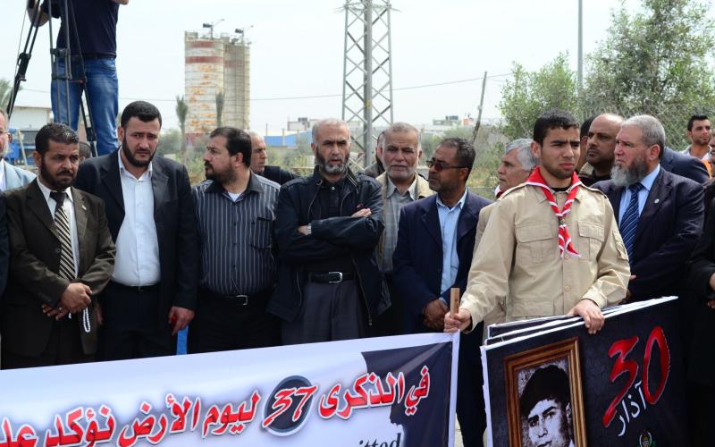 صور: إحياء "يوم الأرض" على حدود غزة