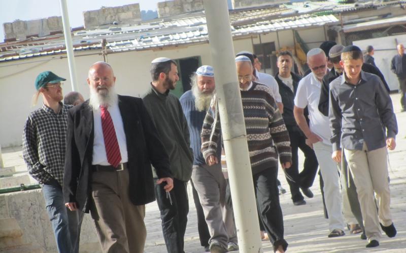 بالصور: إصابات في مواجهات بـ"الأقصى"
