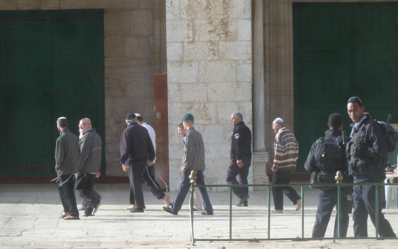 بالصور: إصابات في مواجهات بـ"الأقصى"