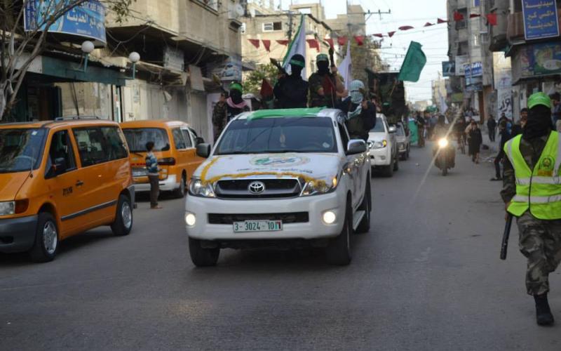 بالصور: حماس بالبريج تحيي ذكرى المقادمة