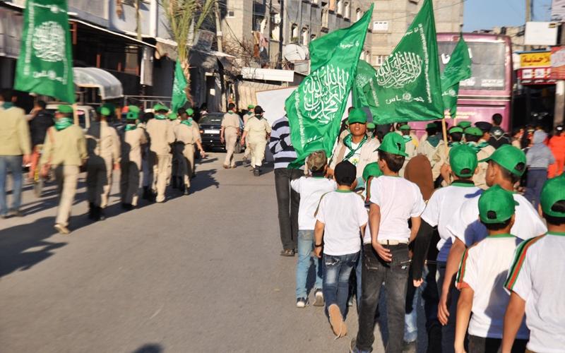صور: عرض كشفي بذكرى "القادة" في رفح