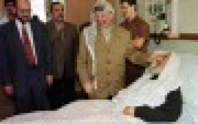 صور: مجموعة صور نادرة للشيخ "ياسين"