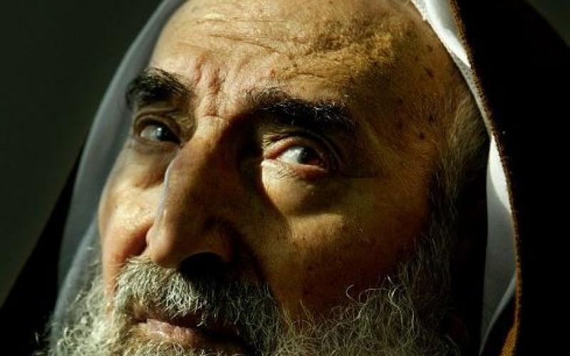 صور: مجموعة صور نادرة للشيخ "ياسين"
