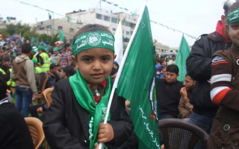صور: أطفال يشاركون في مهرجان "حماس"