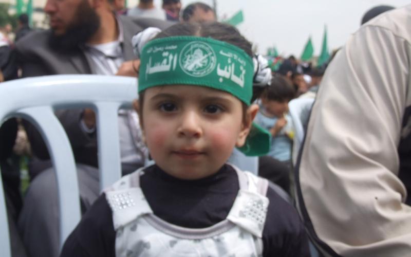 صور: أطفال يشاركون في مهرجان "حماس"