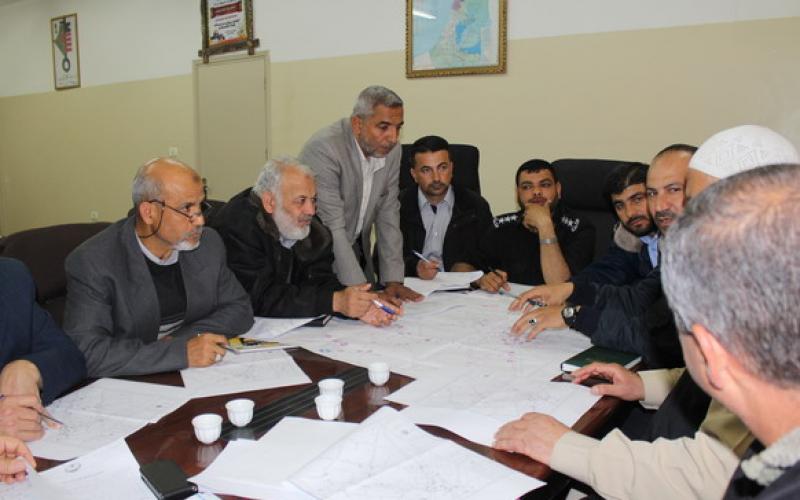 بالصور: بلدية رفح تناقش الخطة المرورية
