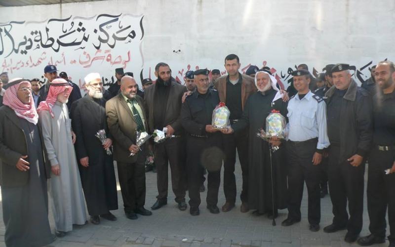 بالصور: بلدية دير البلح تكرم 650 شرطيًا