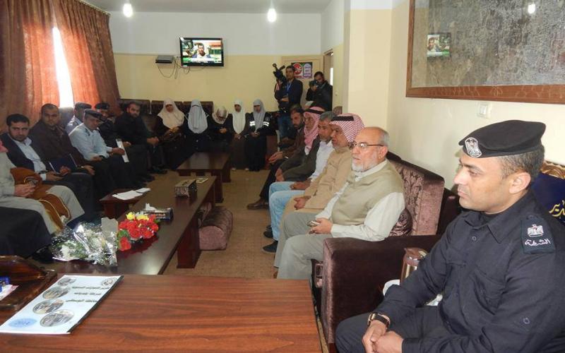 بالصور: بلدية دير البلح تكرم 650 شرطيًا