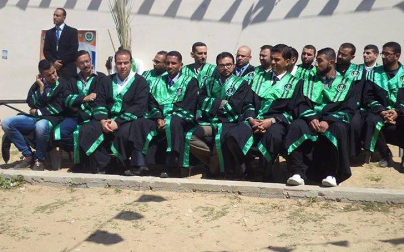 بالصور: "الكتلة" ببولتيكنك فلسطين تكرم الطلبة المتفوقين