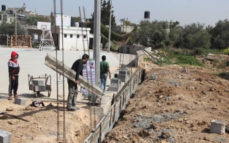 "نسيج" تستكمل مشروع ملعب السلة بالمغازي