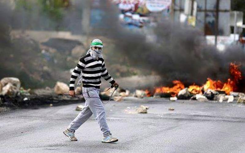 صور: إصابات في مواجهات الجلزون أمس