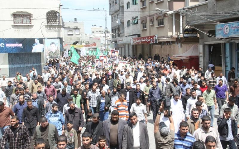 بالصور.. مسيرات حاشدة بغزة تضامنًا مع الأسرى