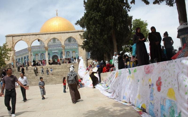 بالصور.. أطفال فلسطين يجددون البيعة والحُب للأقصى