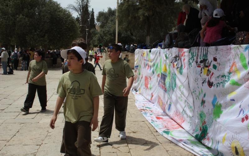 بالصور.. أطفال فلسطين يجددون البيعة والحُب للأقصى